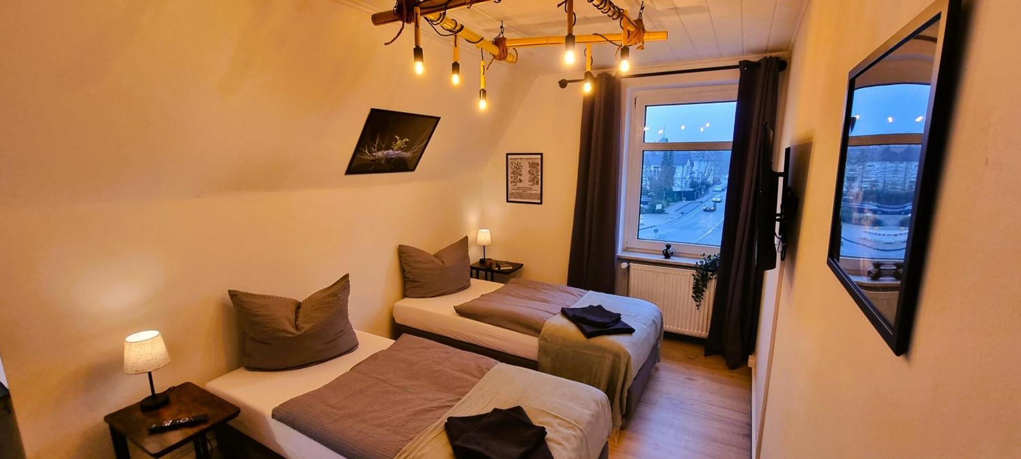 Nigella Apartment Direkt Am Hauptbahnhof Celle Fur 6 Personen Mit Kostenfreiem Parkplatz Voll Ausgestatteter Kuche Elite Standard ภายนอก รูปภาพ